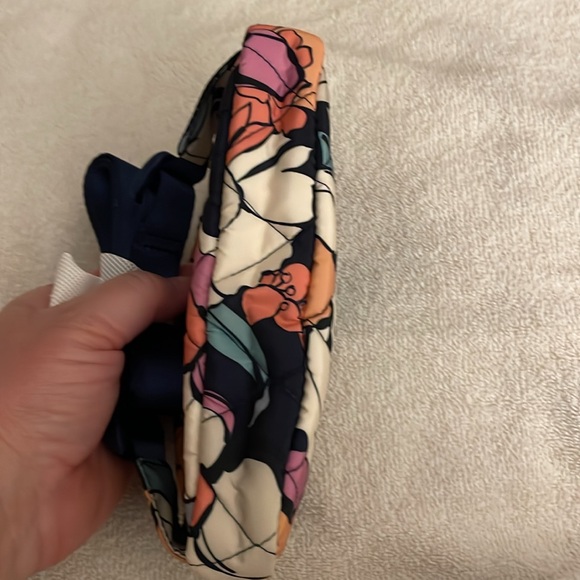 Vera Bradley Essential Mini Belt Bag NWT - Picture 8 of 9